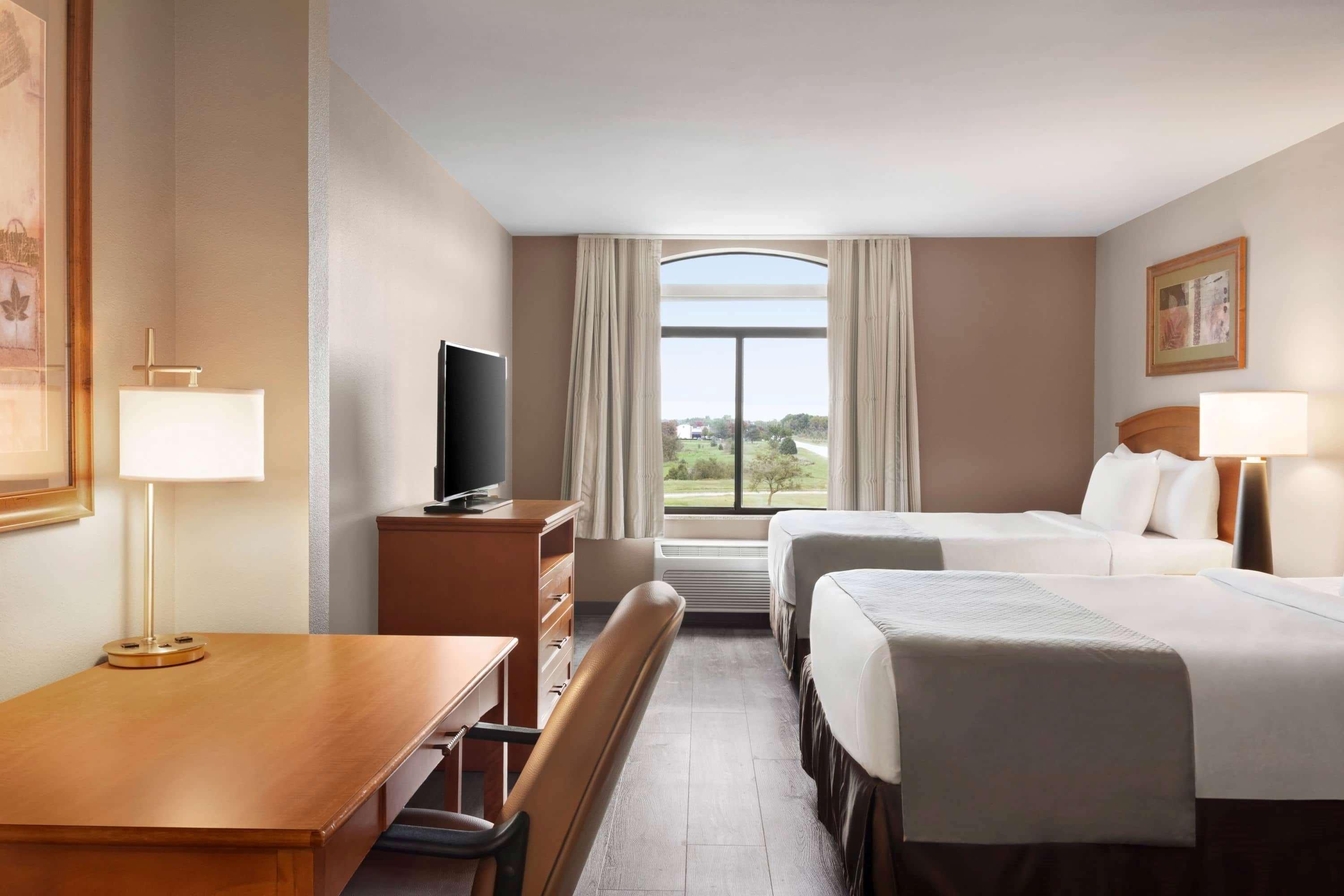 วินเกท บาย วินด์แฮม เบนตันวิลล์แอร์พอร์ต Hotel ภายนอก รูปภาพ